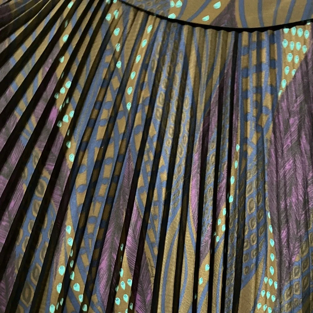 Salvatore Ferragamo Blue and Brown and Purple A-Line Skirt Size 12. 100% Silk. - Picture 9 of 10